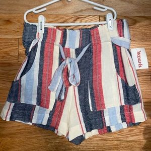 Flowy “paperbag” shorts